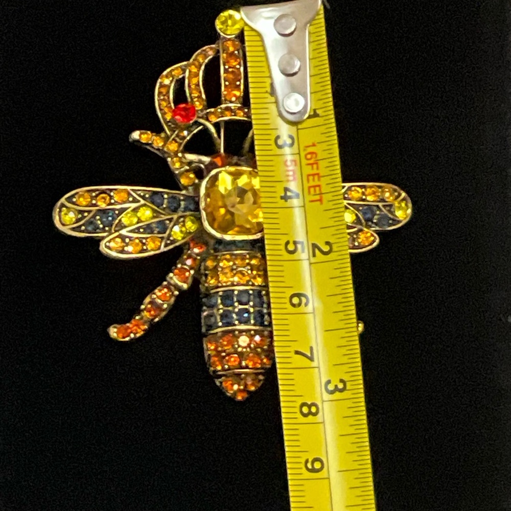 Crown Bee Brooch Pin with Rhinestones - Picture 5 of 9